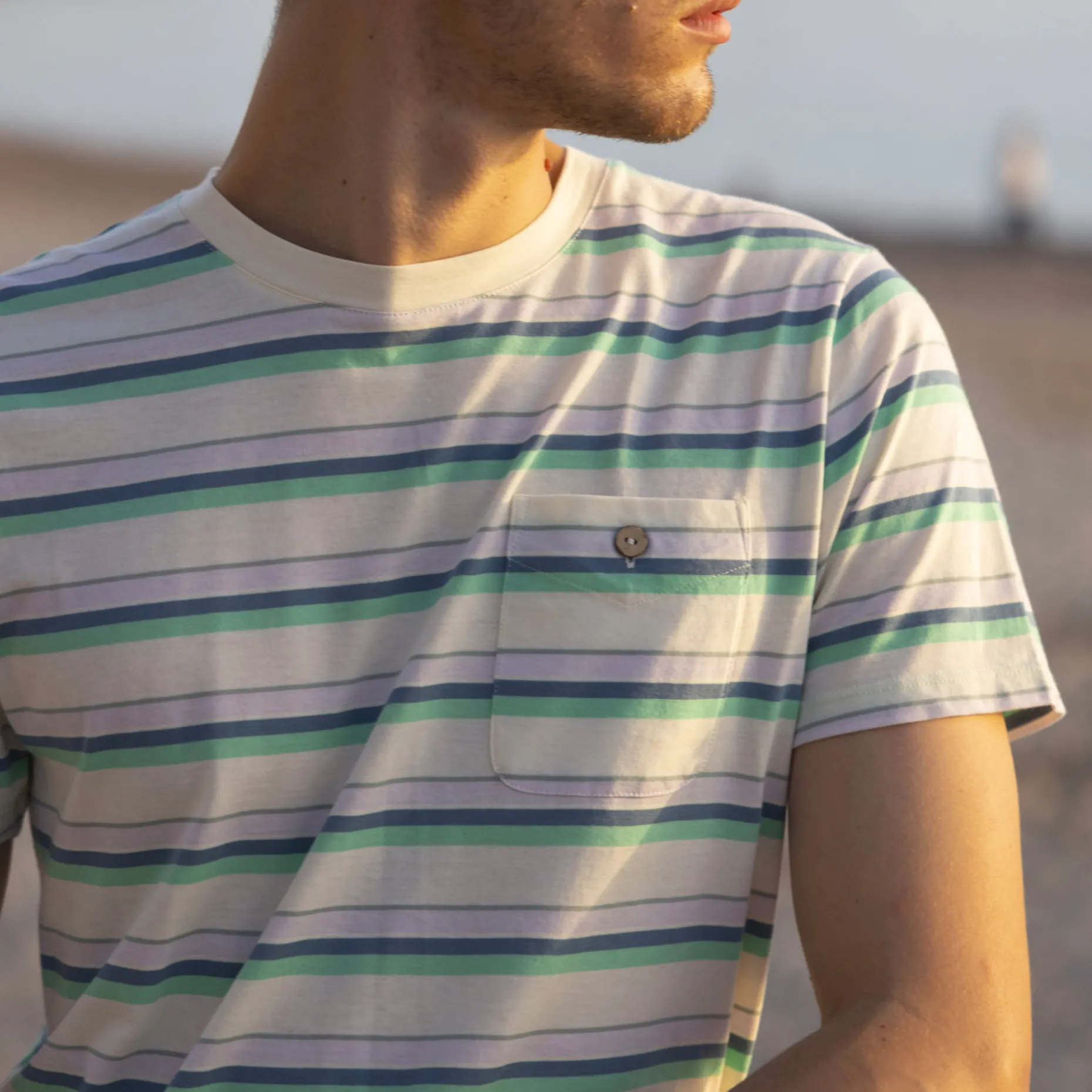 T-Shirt Ecru A Rayures Bleues Et Vertes